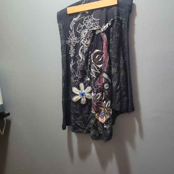 Desigual black skirt w/floral pattern Sz. S - Picture 1 of 7